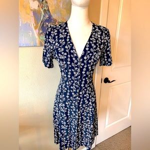 FLORAL NAVY BLUE DRESSFORUM DRESS
